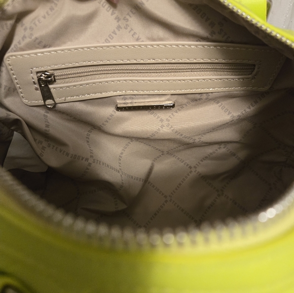 Steve Madden Lime Green Quilted Crossbody Bag - Picture 4 of 7